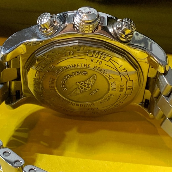 Breitling Super Avenger Men’s Watch with 2ct 💎 - Picture 6 of 8